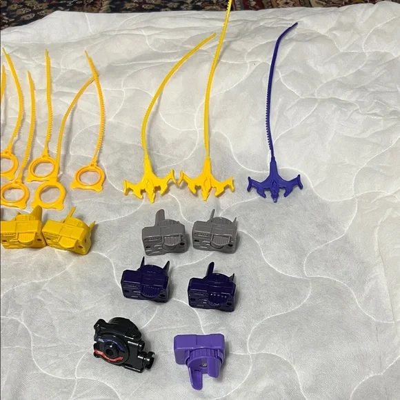 VINTAGE Hasbro Colorful Beyblade Set